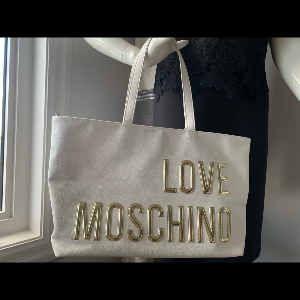 💯 authentic Love Moschino shopping bag